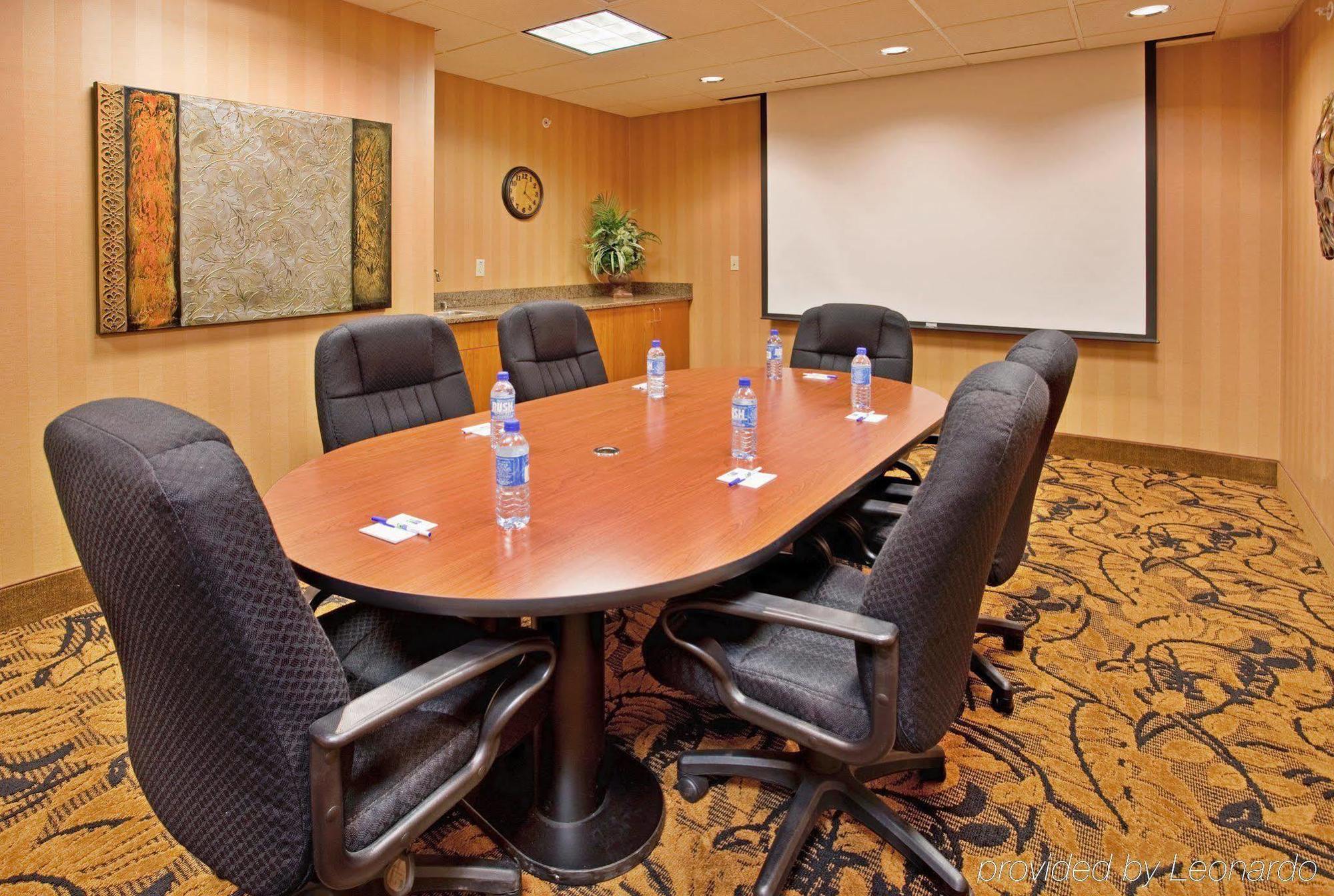 Holiday Inn Express Hastings By Ihg Facilități foto